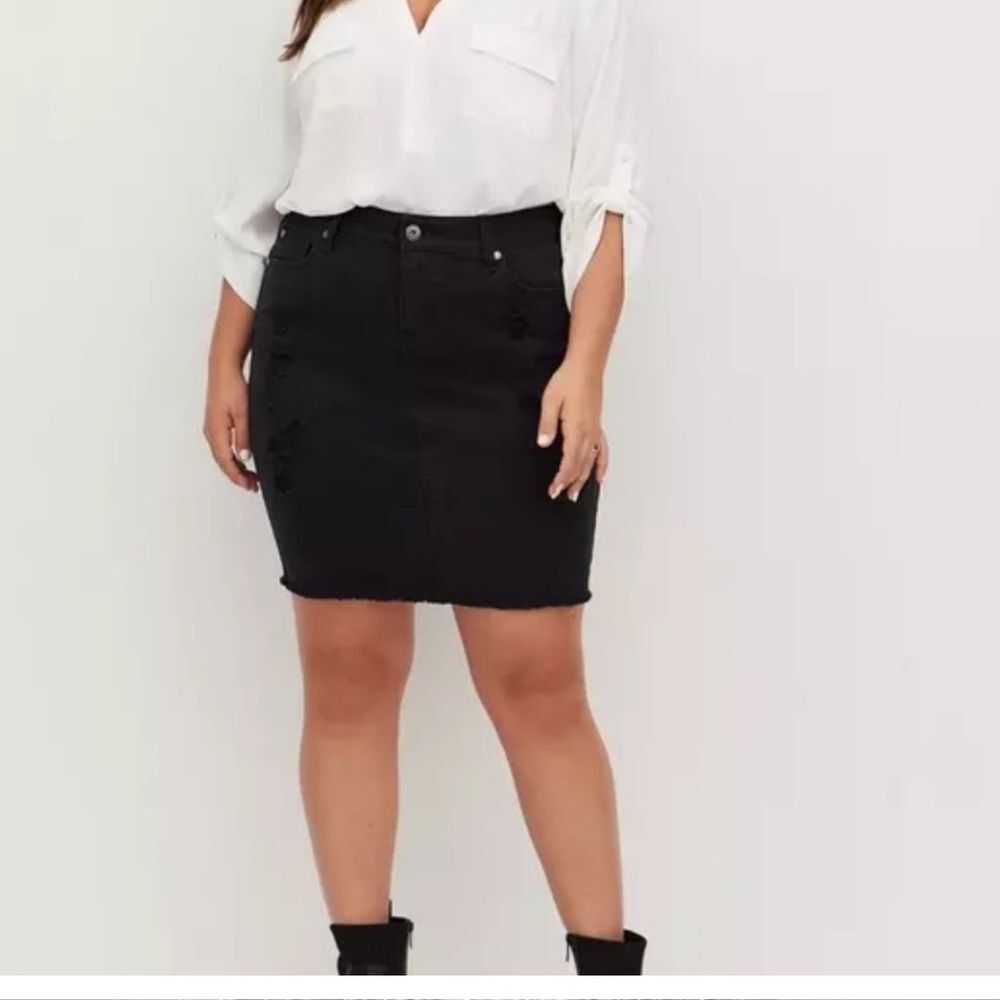 TORRID: Black Denim Skirt sz:14